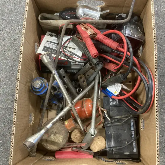 Box Lot Battery Charger, Jumper Leads, Jacks, Car Items Etc