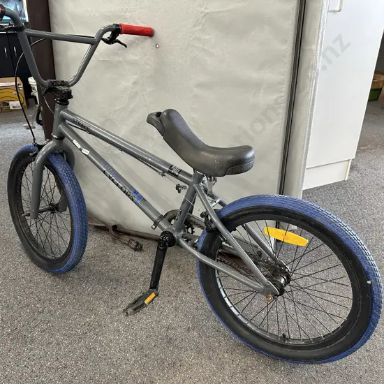 Cyclops Strafe BMX Bike
