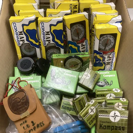 Box Lot Assorted Compasses, Map, Lensatic, Taschen & Assorted Thermometers