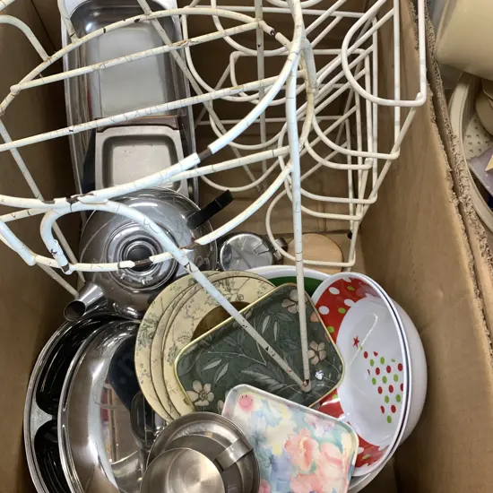 Box lot of Vintage Items, Plate Stands, Bowls, vintage glasses