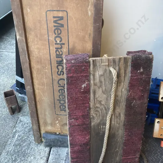 Wooden Mechanics Creeper & a Wooden Flat Trolley