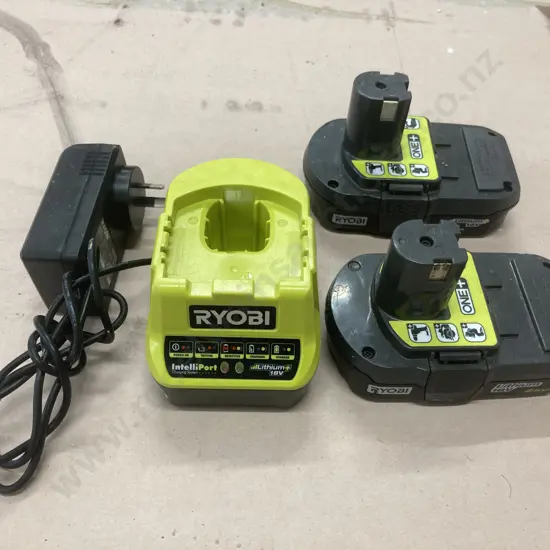 Ryobi IntelliPort Litium 18V Charger And a Pair of 2.5Ah Batteries