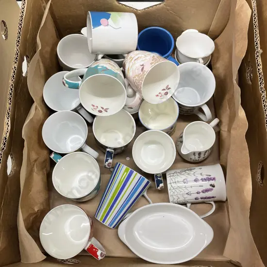 Box of assorted tea/coffee ware