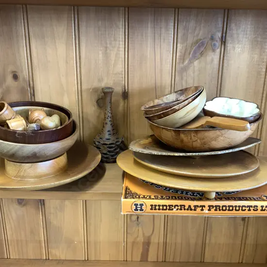 Selection of Vintage Woodenware, Platters, Bowls, Serviette Ring, Etc