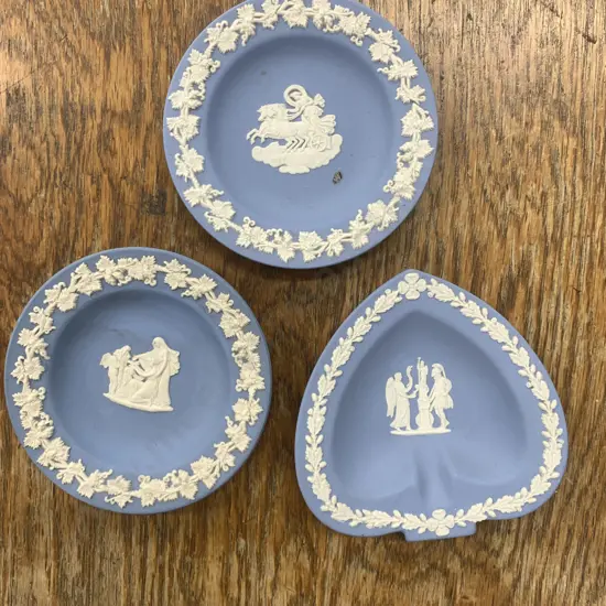 Selection of Wedgwood Items x 3, Blue & White