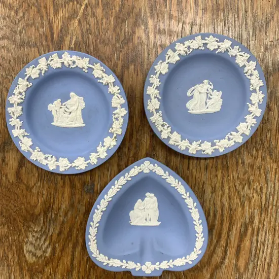 Selection of Wedgwood Items x 3, Blue & White