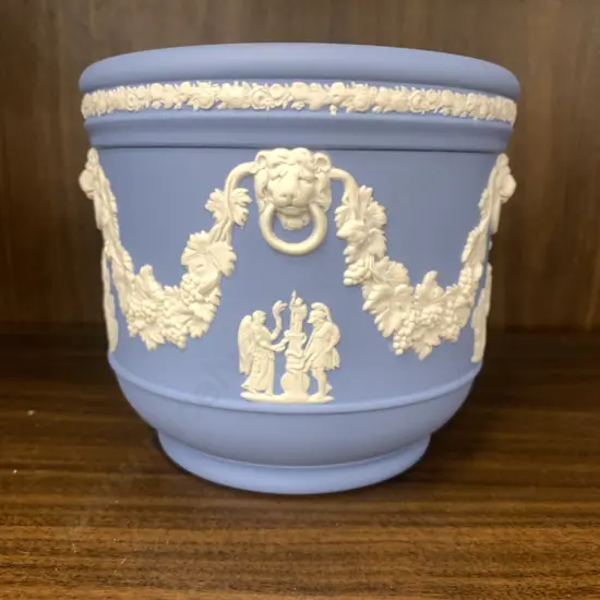 Wedgwood Planter Pot, Blue / White, 11 x 12cm