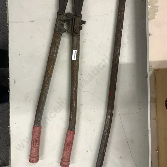MCG 600mm Bolt Cutters &  A Crowbar