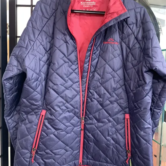 Kathmandu Insulite Quilted Size 16 Ladies Jacket, Navy / Hot Pink Lined
