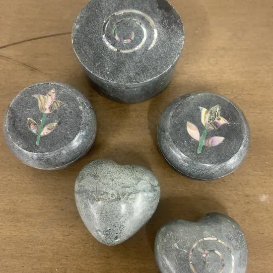 Lidded Dishes x 3, Decorative Love Hearts x 2