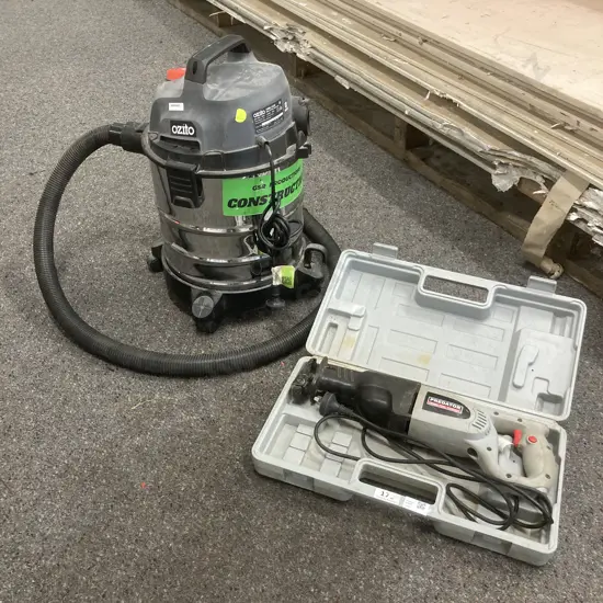 Ozito Wet n Dry Vacuum (No Foot) & Predator Reciprocating Saw In Plastic Case