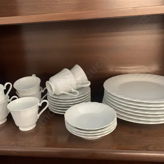 Sheffield Bone White Porcelain China Dinner Ware Items