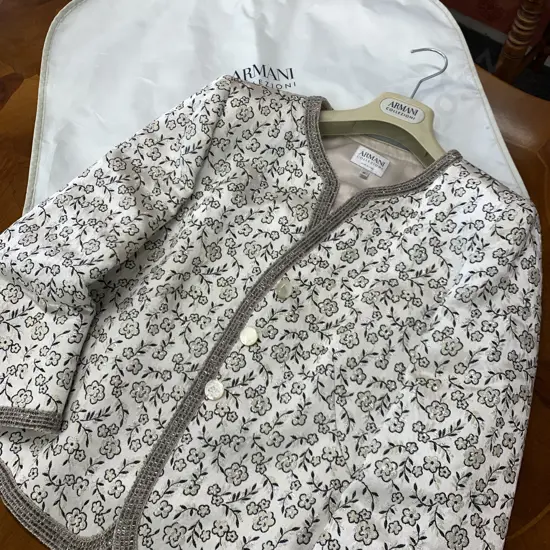 Stunning Ladies Italian Armani Collezioni Jacket with Armani Suit Bag Size 10-12 