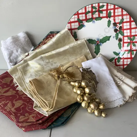 Assorted Christmas Placemats, Table Napkins, Platters Etc