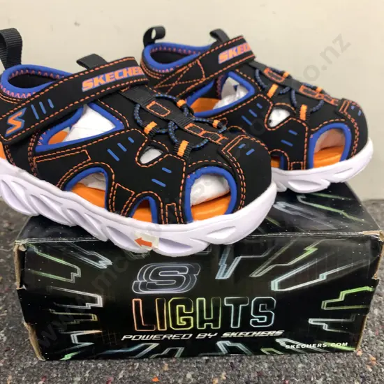 New Kids Skechers Light Up Black / Blue / Orange, Sz UK8