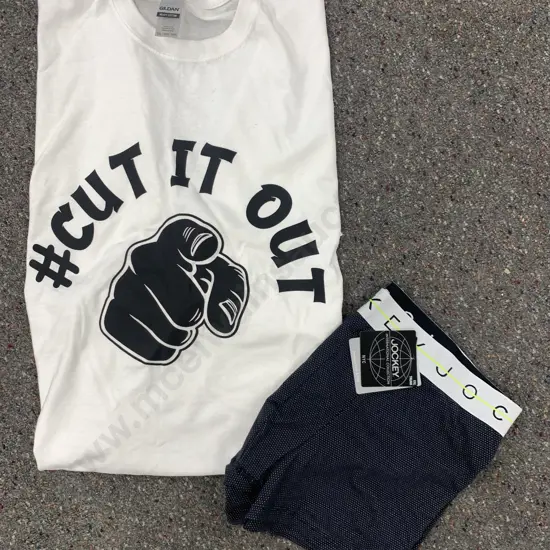 Gildan Heavy Cotton Mens Tee Sz 3XL With Jockey Trunks Sz XXL