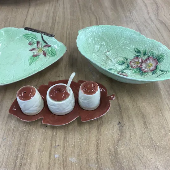 Selection of Carltonware items incl condiment set etc (sold with 17)