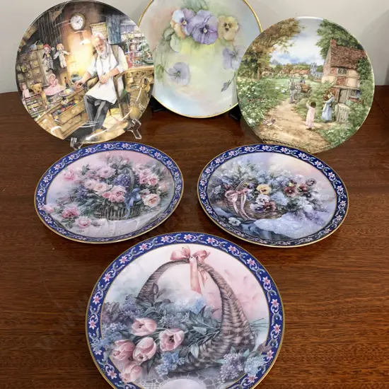 Collectors Plates Including Lena Lius Basket Bouquets, Wedgwood Etc