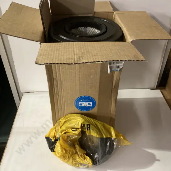 CAT CM Seal #386-6028 & Donaldson P777871 Air Filter (Dumped NCV)