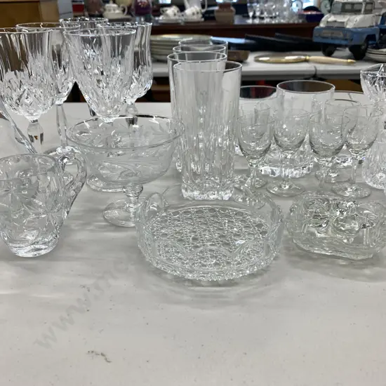 Selection Of Crystal & Glass Ware 