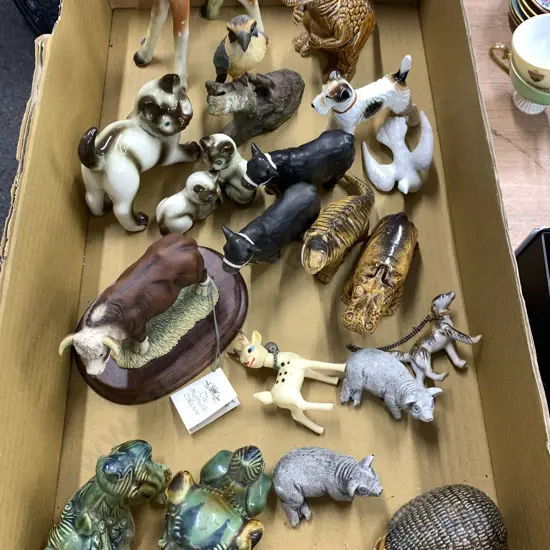 Box Lot Animals & Figurines (Some AF)