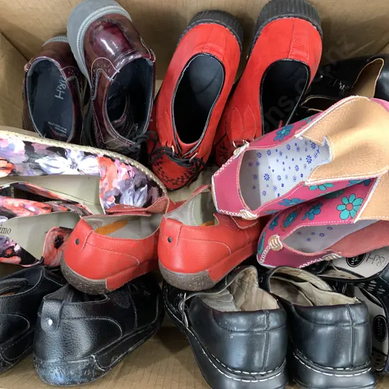 Assorted Ladies Shoes Sizes 8 - 9