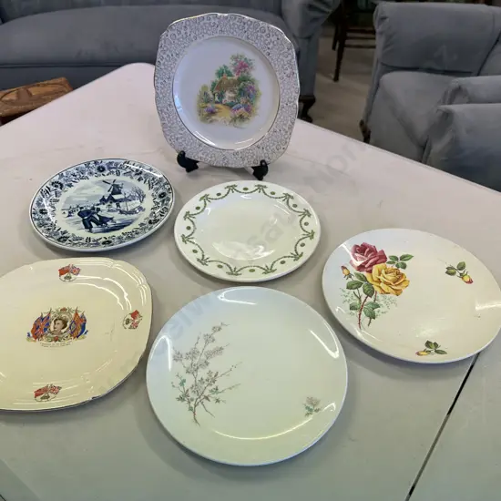 Selection of China Plates, Aynsley, Delft Etc (Sold with -024)