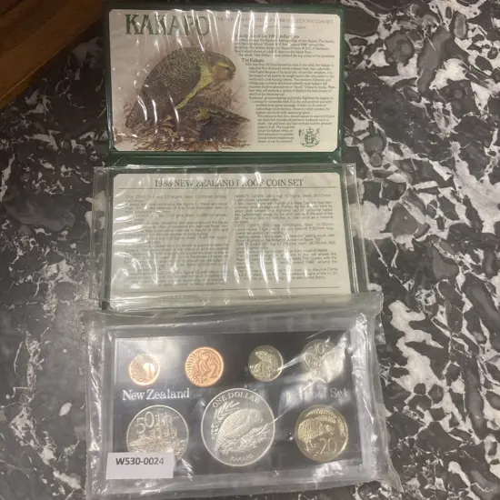 New Zealand Coin Issue 1986 Proof Set With Kakapo Silver Dollar In Case Of Issue