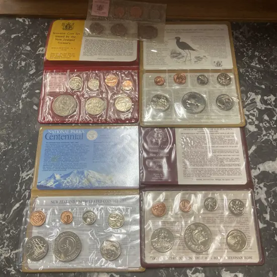Lot of 5 New Zealand UNC Coin Sets