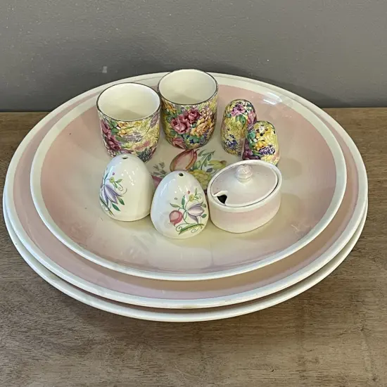 Assorted Susie Cooper items with Royal Winton Chintz items etc