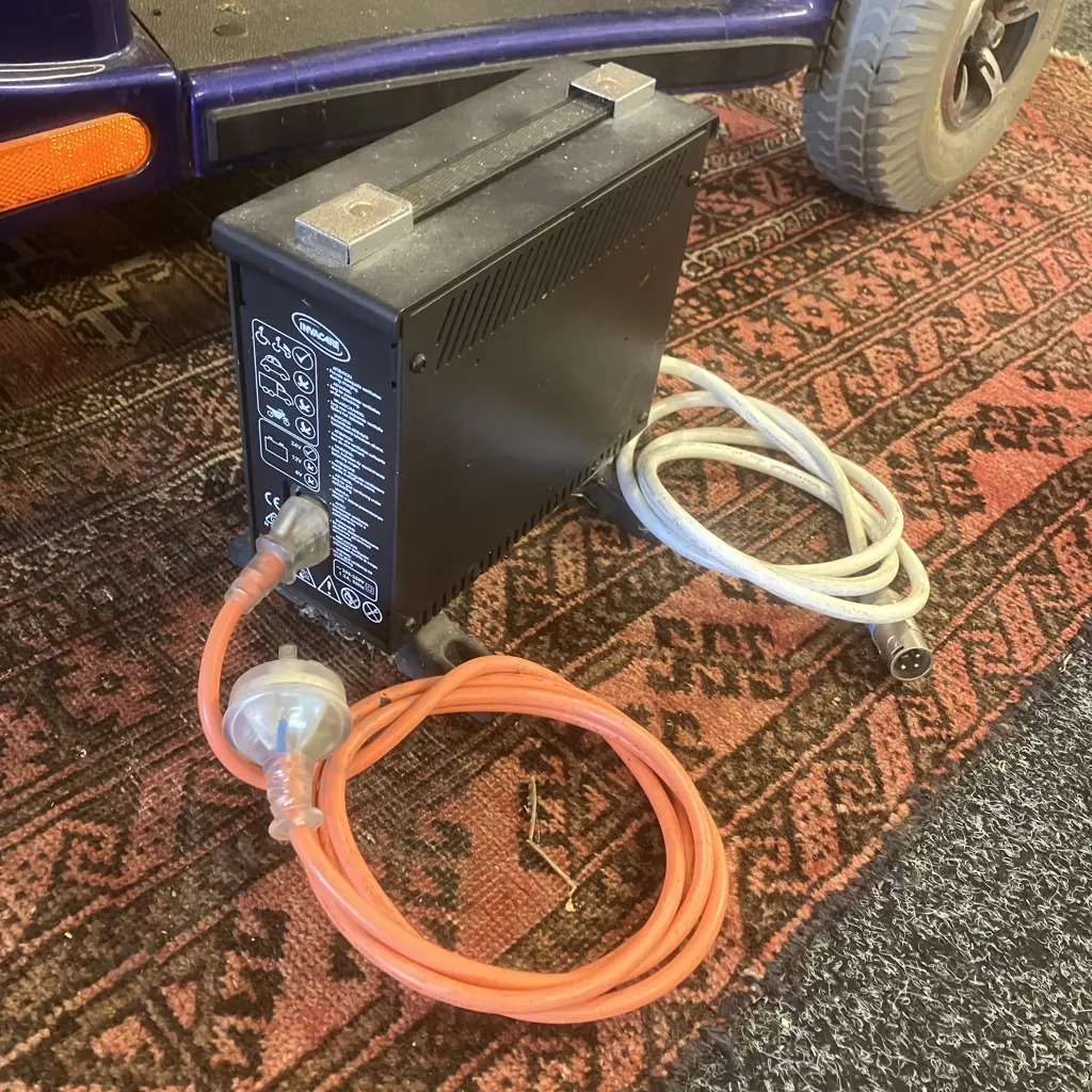 Invacare Auriga 10 Mobility Scooter With Charger, Rear Bag & Front Basket Image 1++