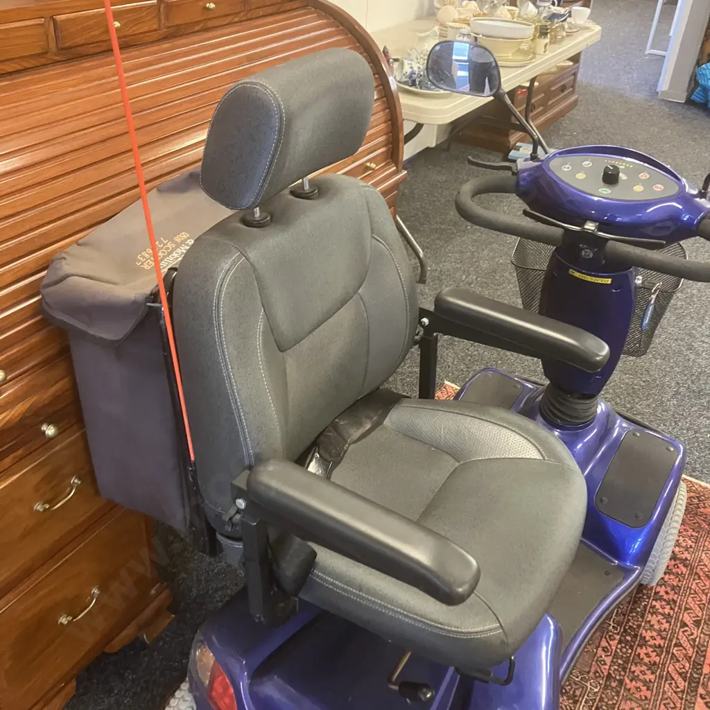 Invacare Auriga 10 Mobility Scooter With Charger, Rear Bag & Front Basket Image 1++