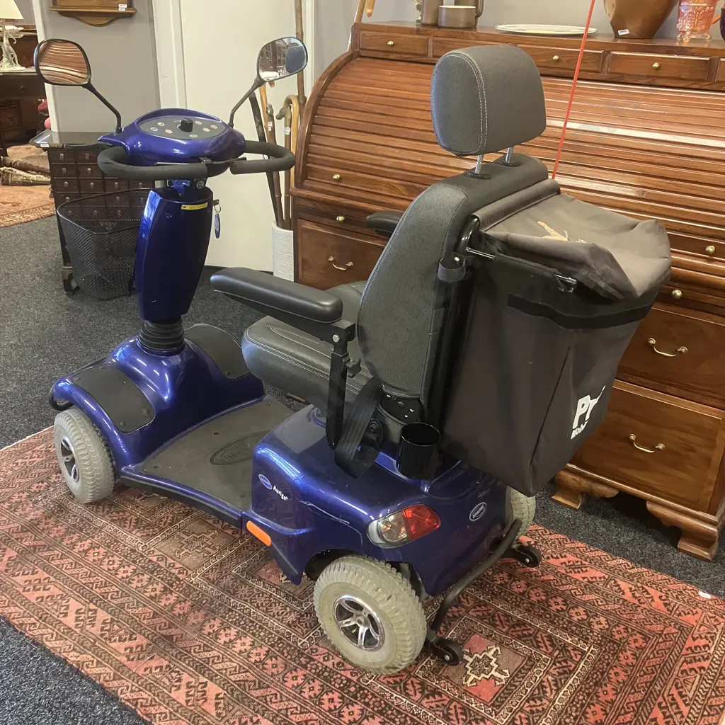 Invacare Auriga 10 Mobility Scooter With Charger, Rear Bag & Front Basket Image 1++