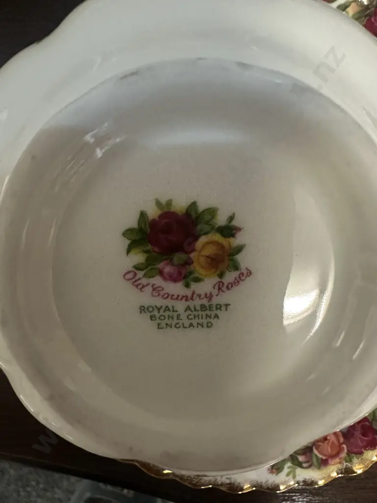 Royal Albert Old Country Roses Set of 6 Double handled Soup Bowl and Underplates - Made In England Image 1++