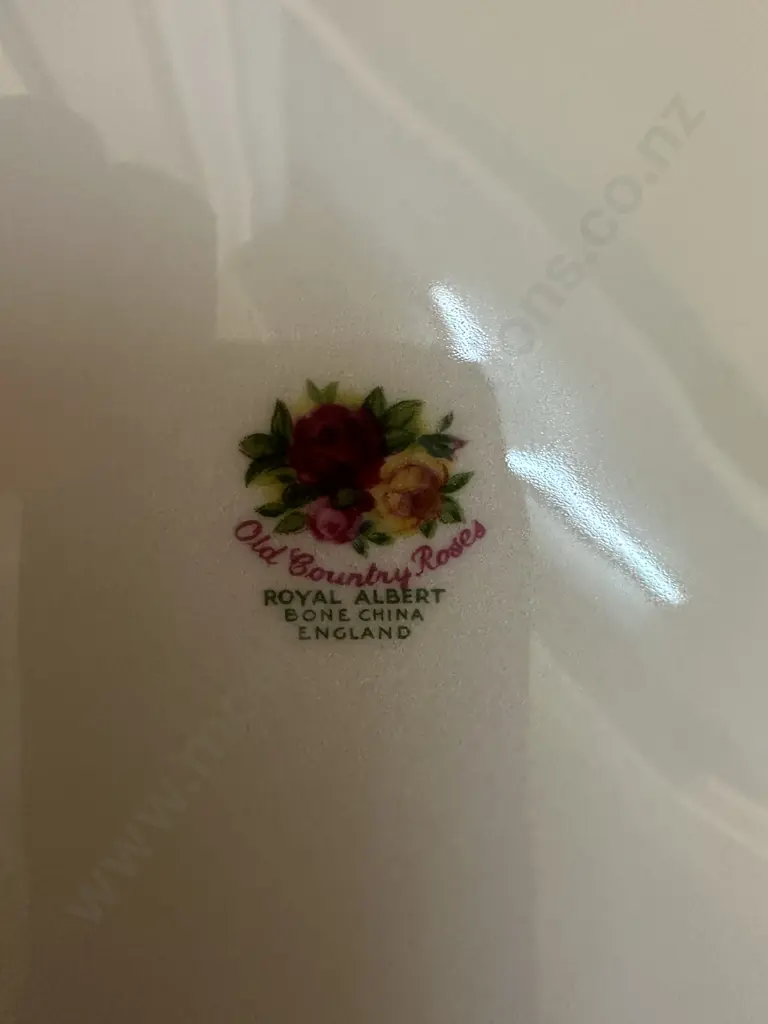 Royal Albert Old Country Roses: Set of 6 Dinner Plates and 6 Luncheon Plates - Made In England Image 1++
