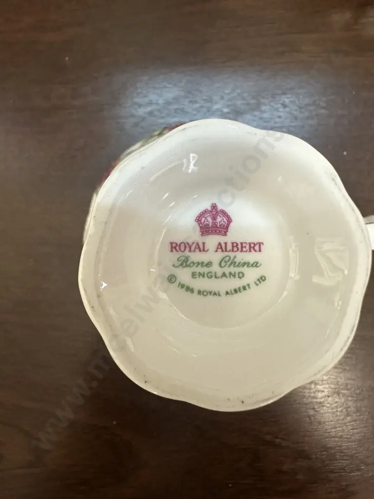 Royal Albert 'A Celebration of The Old Country Roses Garden' Teacup & Saucer. c1986 Bone China England Image 1++