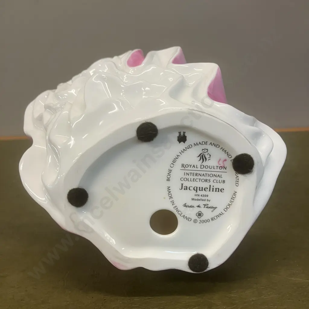 Royal Doulton "Jacqueline" Figurine HN4309 Image 1++