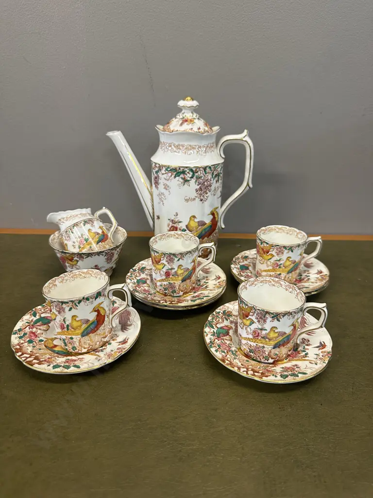 Royal Crown Derby 'Olde Avesbury' Coffee Pot, Demi Tasse Duos x4 Creamer Sugar Bowl & 2 Spare Saucers Image 1++