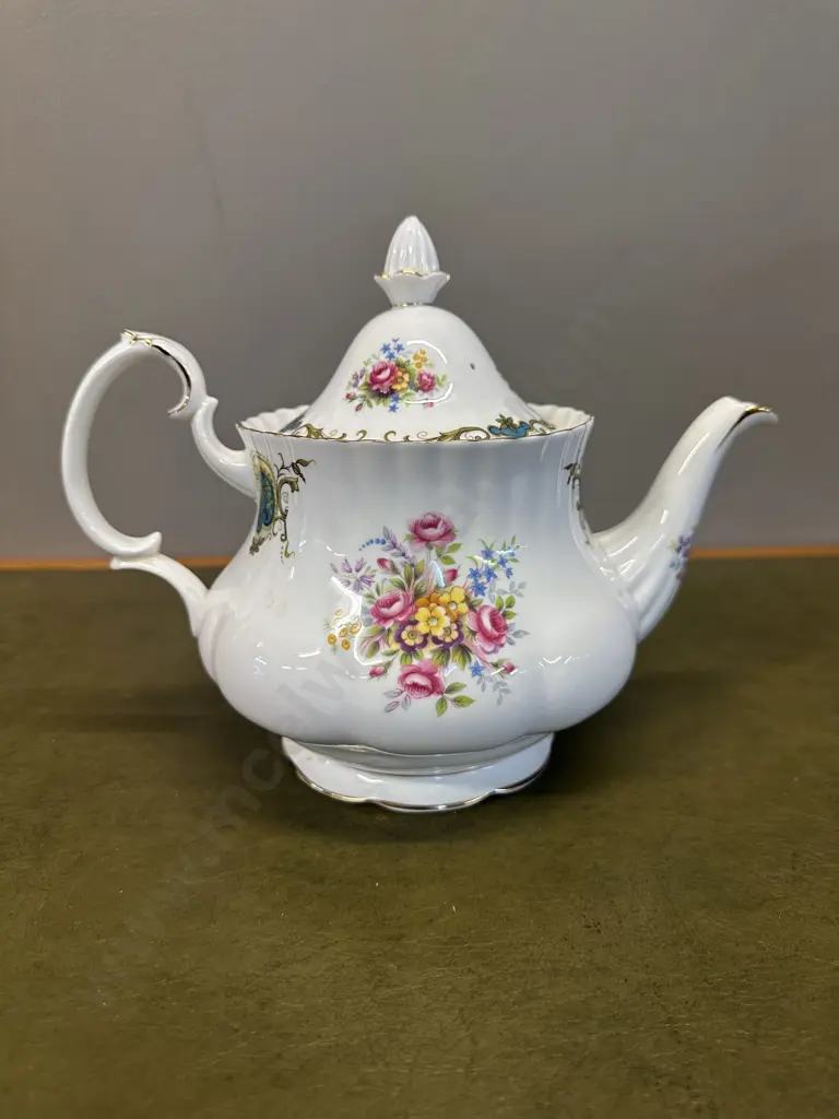 Vintage Royal Albert 'Berkeley' Teapot H19cm Image 1++