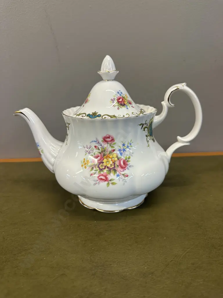 Vintage Royal Albert 'Berkeley' Teapot H19cm Image 1++