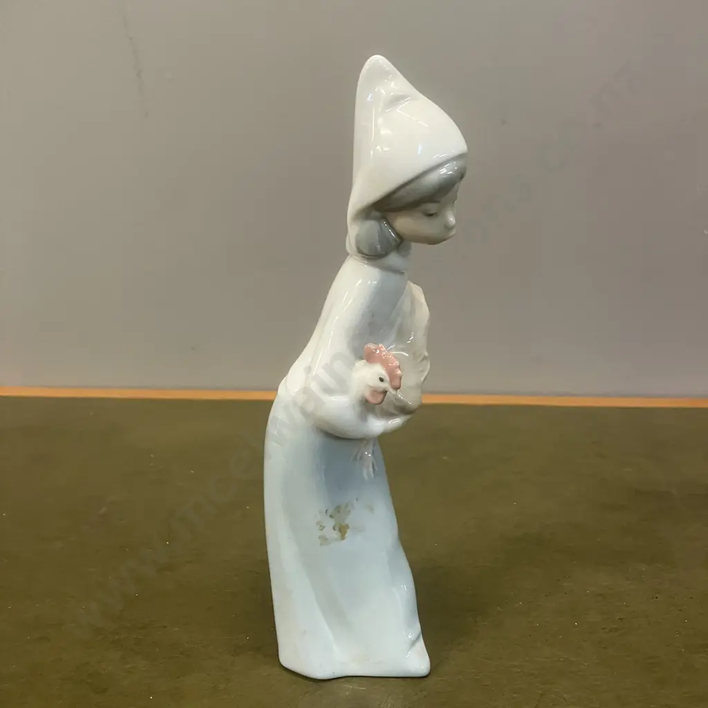 Lladro Girl with Rooster Figurine (Retired 1989) H20cm Image 1++