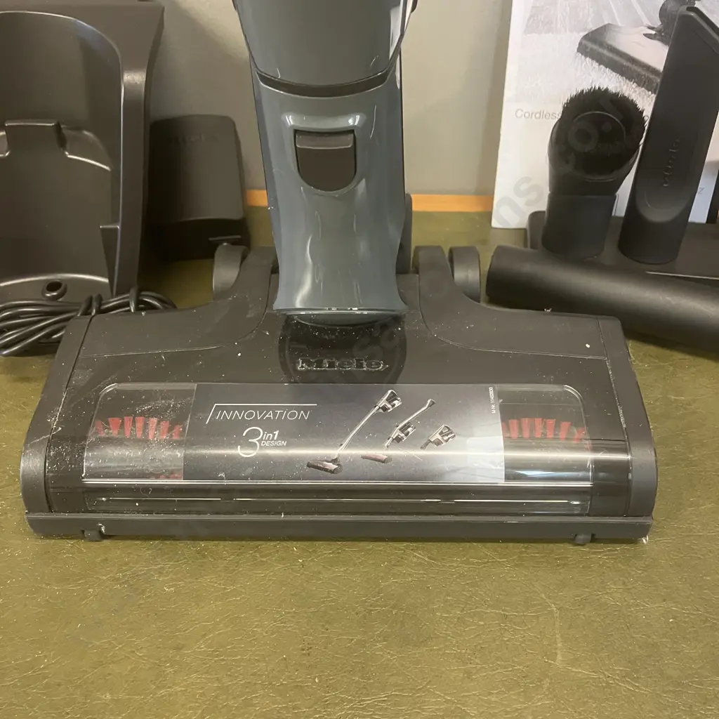 Miele Triflex HX1 Bagless Stick Vacuum - Graphite Grey Image 1++