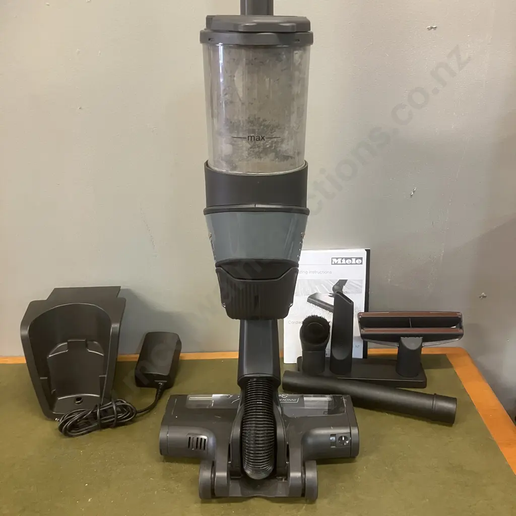 Miele Triflex HX1 Bagless Stick Vacuum - Graphite Grey Image 1++