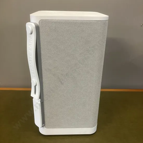 White UE Hyperboom Portable Bluetooth Speaker Model SOO175 (No Power Lead)