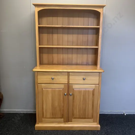 Rimu Wall Unit, 2 Drawer, 2 Door, Tongue & Groove Back, 2 Adjustable Shelves, Metal Knob Handles. H190 W106 D44cm