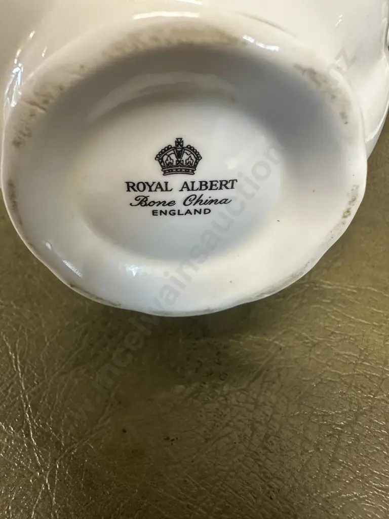 Vintage Royal Albert 'Berkeley' Teaware Including Trios x6, Cake Plate, Sugar Bowl & Creamer  Image 1++