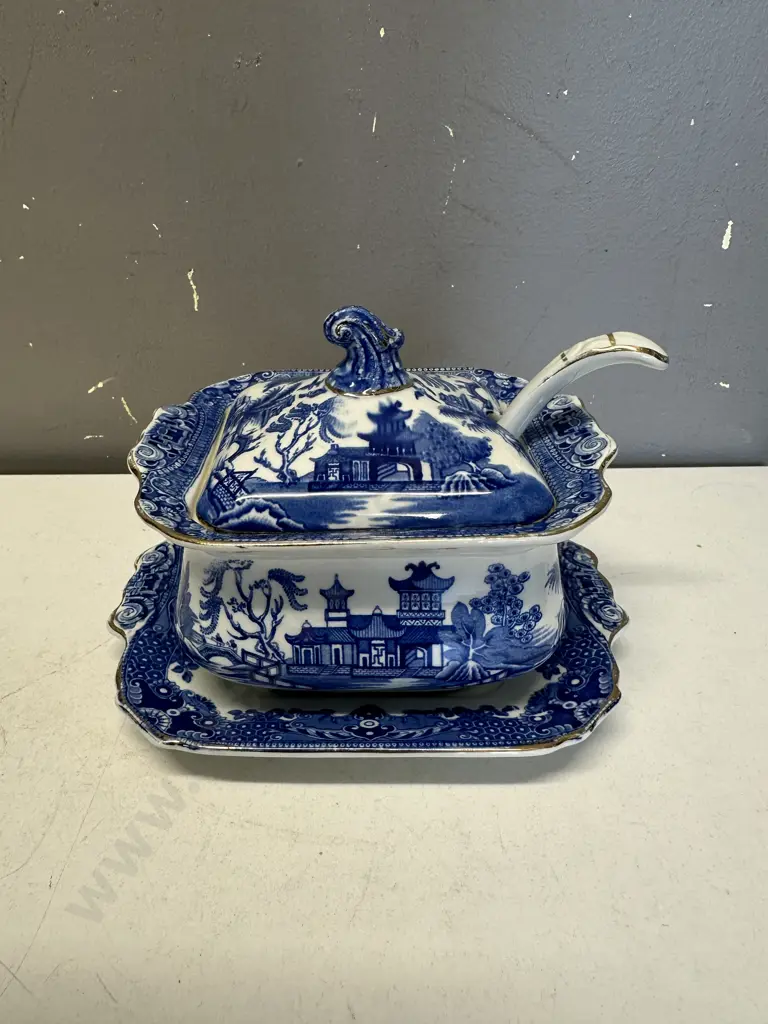Burleighware Willow Tureen With Lid, Underplate & Ladle Image 1++