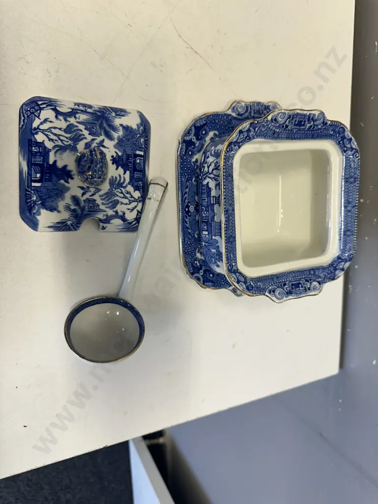 Burleighware Willow Tureen With Lid, Underplate & Ladle Image 1++