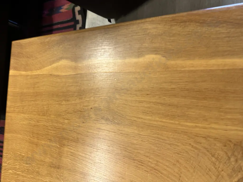 Oak Coffee Table 100x100cm. Image 1++