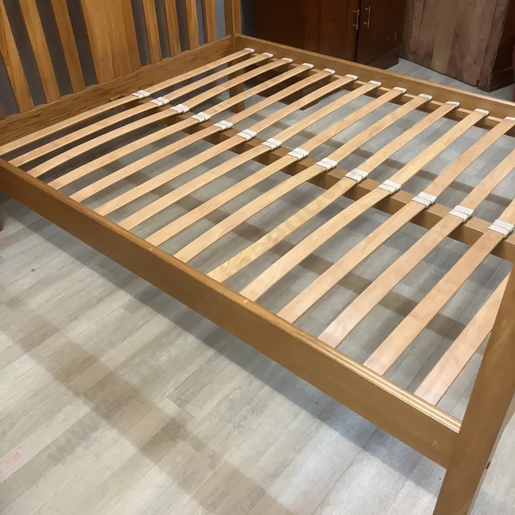 Rimu Queen Size Flexi Slat Bed With Natura Sleep Slat Medium Mattress Image 1++